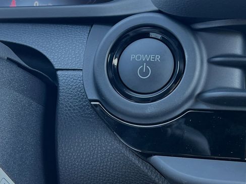 New 2025 Toyota Crown Signia image 25