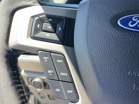Used 2019 Ford F150 Lariat AWD/4WD image 32