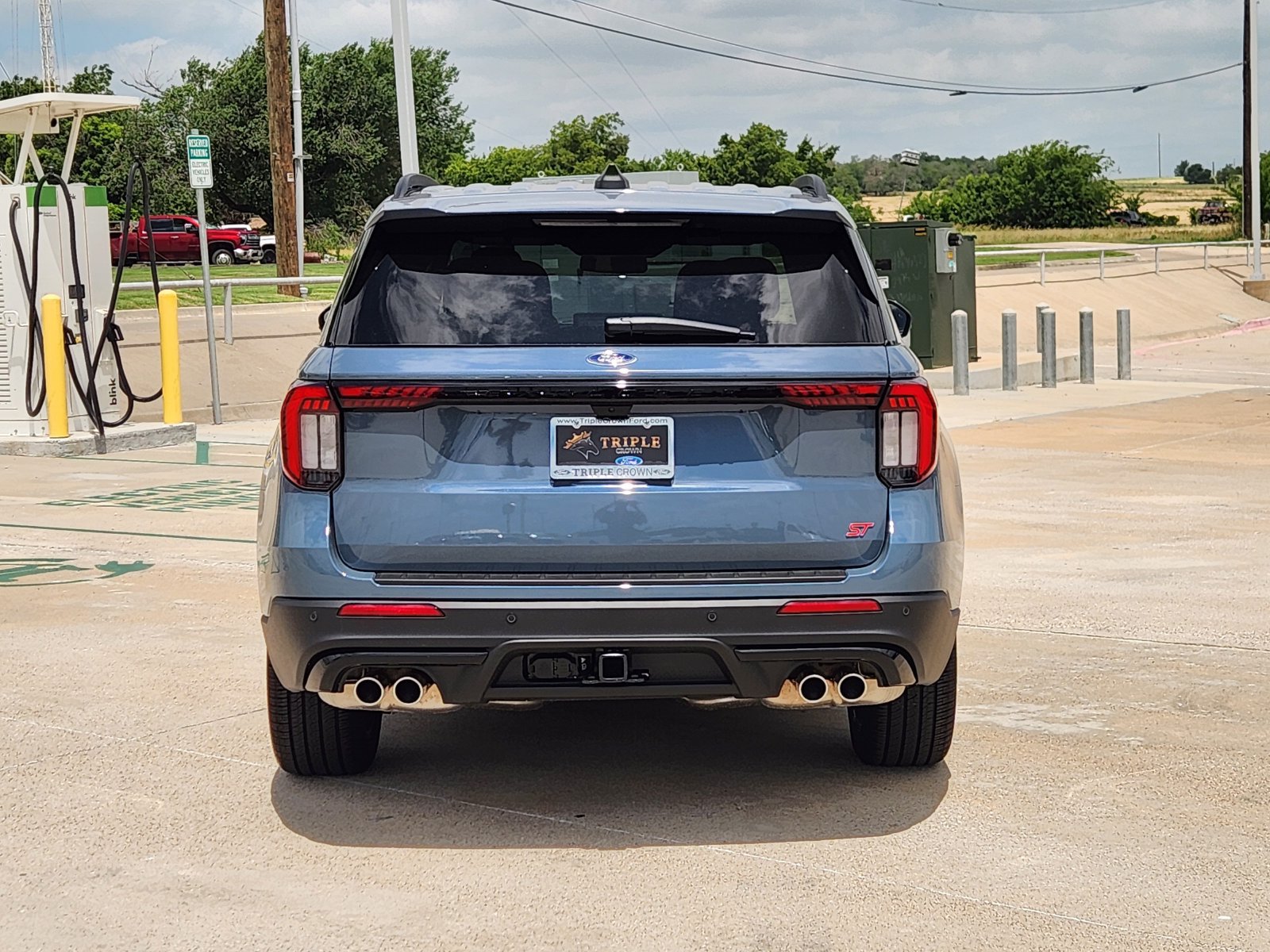 New 2026 Ford Explorer ST w/ Sun And Sound Package AWD/4WD image 8