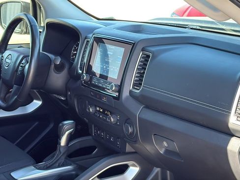 Used 2024 Nissan Frontier SV w/ SV Convenience Package image 32