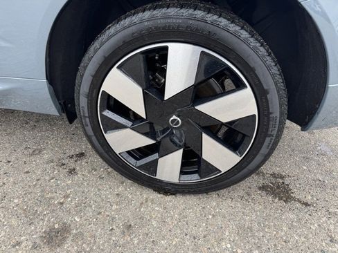 Used 2024 Volvo XC60 T8 Plus w/ Protection Package Premier image 6