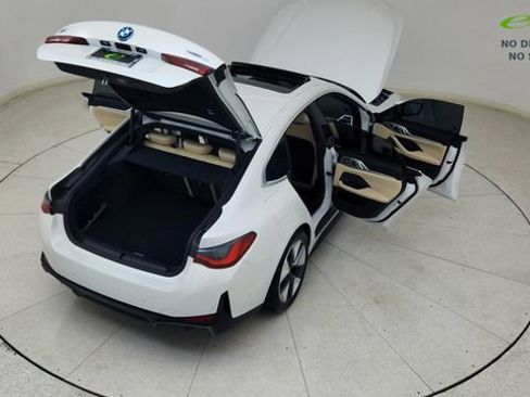 Used 2025 BMW i4 eDrive40 w/ Premium Package RWD image 87