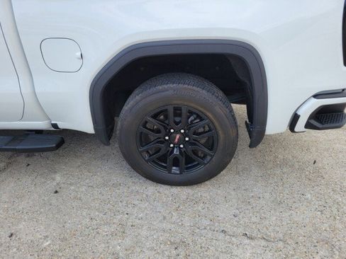 Used 2024 GMC Sierra 1500 Elevation image 9