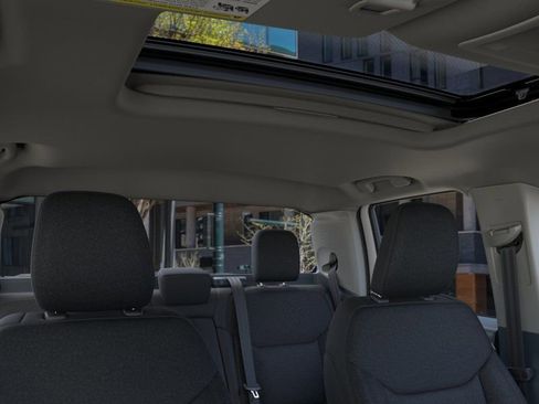 New 2025 Ford Maverick XLT w/ XLT Luxury Package AWD/4WD image 12