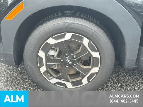 Used 2025 Hyundai Santa Fe SEL FWD image 12