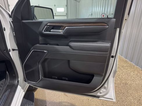Used 2023 Chevrolet Silverado 1500 RST w/ Z71 Off-Road Package AWD/4WD image 23