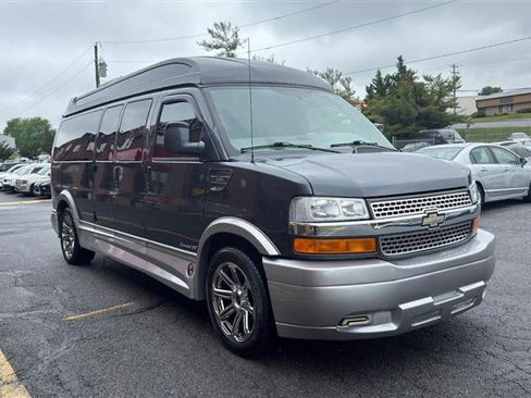 Used 2015 Chevrolet Express 2500 Extended RWD image 3