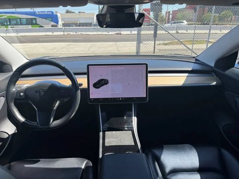 Used 2018 Tesla Model 3 Long Range AWD/4WD image 9