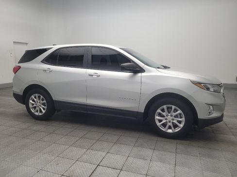 Used 2021 Chevrolet Equinox LS w/ LS Convenience Package FWD image 11