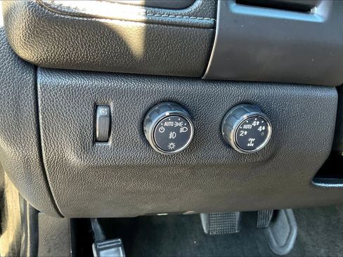 Used 2016 GMC Canyon SLE w/ SLE Convenience Package image 12