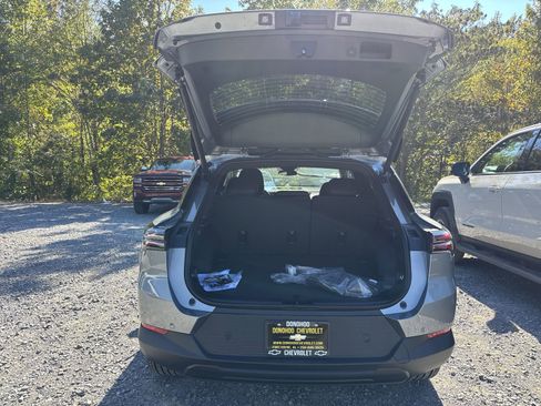 New 2026 Chevrolet Equinox EV LT image 25
