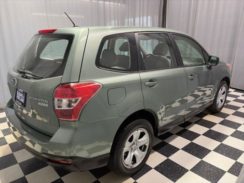 Used 2015 Subaru Forester 2.5i AWD/4WD image 4
