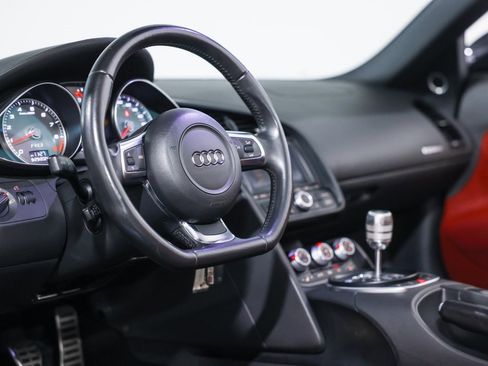 Used 2011 Audi R8 V8 image 28