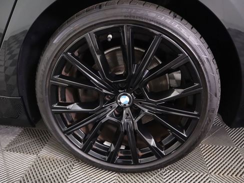 Certified 2022 BMW 740i w/ M Sport Package image 32