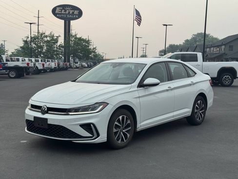 Used 2025 Volkswagen Jetta S FWD image 3