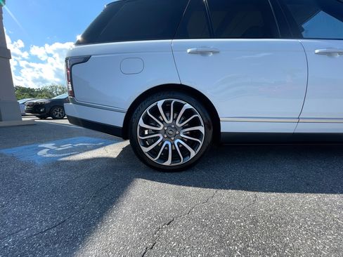 Used 2015 Land Rover Range Rover Autobiography image 52