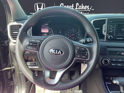Used 2019 Kia Sportage LX AWD/4WD image 11
