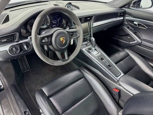 Used 2015 Porsche 911 Turbo image 9