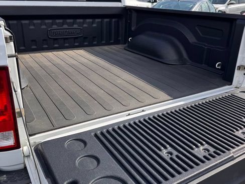 Used 2015 RAM 1500 Big Horn RWD image 12