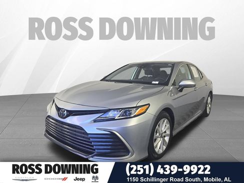 Used 2024 Toyota Camry LE FWD image 1
