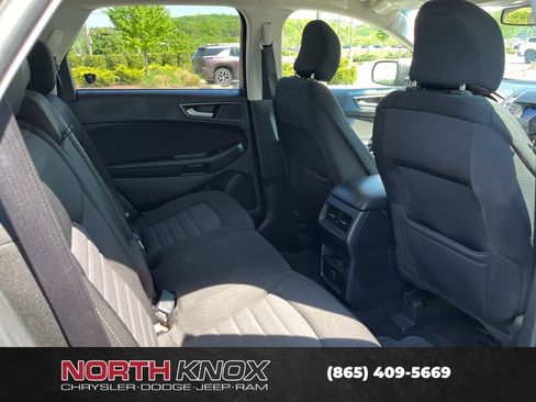 Used 2019 Ford Edge SE FWD image 23