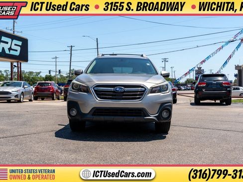 Used 2018 Subaru Outback 2.5i Limited AWD/4WD image 9
