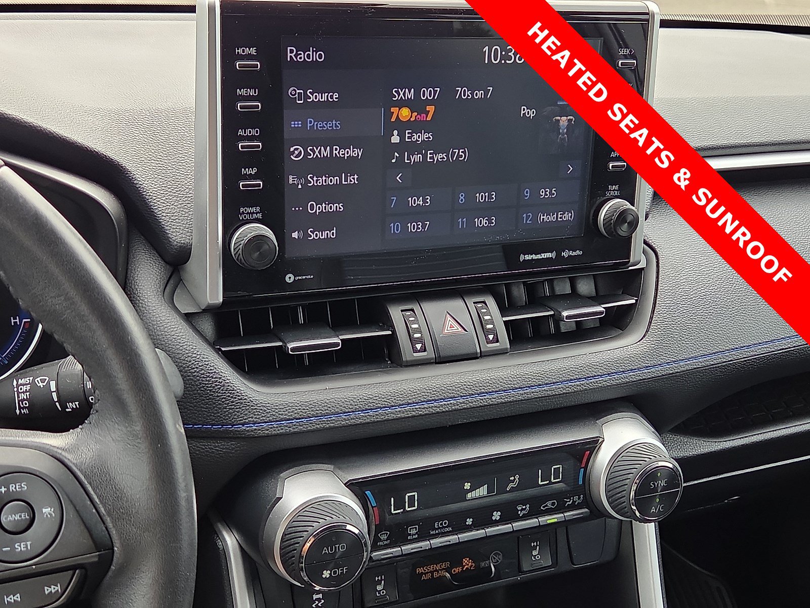 Used 2022 Toyota RAV4 XSE AWD/4WD image 16