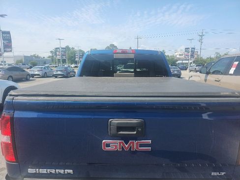 Used 2015 GMC Sierra 1500 SLT w/ SLT Crew Cab Value Package AWD/4WD image 17