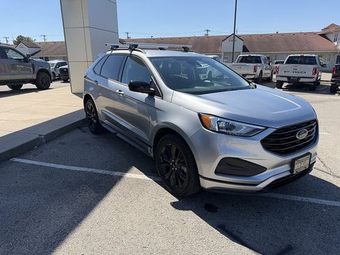 Used 2022 Ford Edge SE w/ Black Appearance Package AWD/4WD image 6