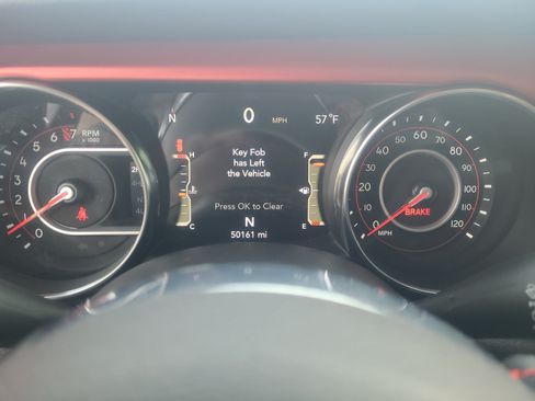 Used 2022 Jeep Wrangler Unlimited Rubicon w/ LED Lighting Group AWD/4WD image 11