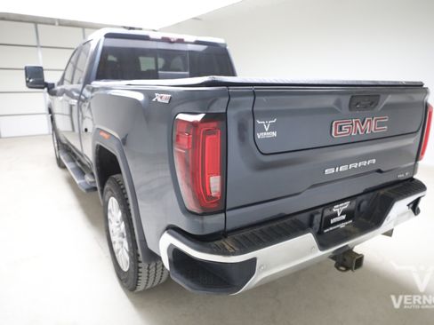 Used 2020 GMC Sierra 2500 SLT w/ SLT Premium Plus Package AWD/4WD image 3