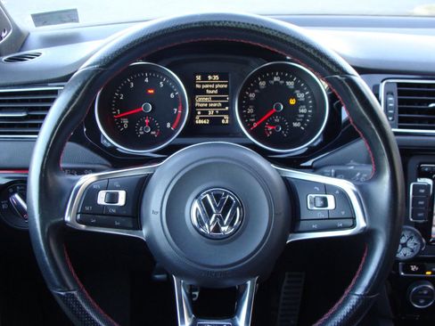 Used 2015 Volkswagen Jetta GLI SE image 15