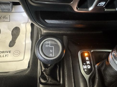 Used 2020 Jeep Wrangler Unlimited Sport AWD/4WD image 12