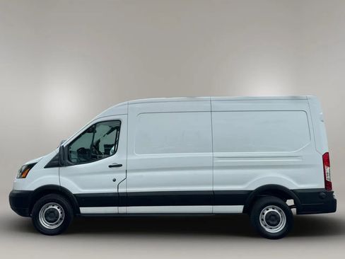 Used 2019 Ford Transit 250 148 Medium Roof RWD image 6