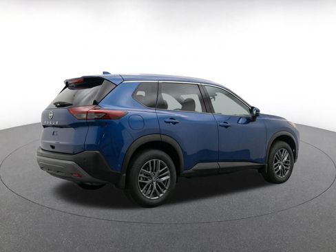 Used 2026 Nissan Rogue SV FWD image 9
