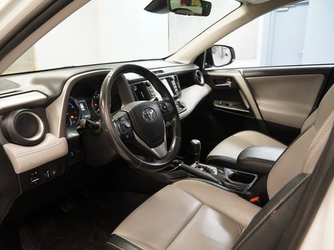 Used 2017 Toyota RAV4 Limited w/ Advanced Technology Package image 7