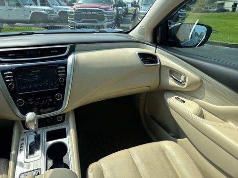 Used 2018 Nissan Murano Platinum w/ Cargo Package FWD image 22