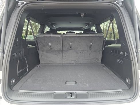 New 2026 Jeep Grand Wagoneer L Limited w/ 8-Passenger Seating Package AWD/4WD image 29