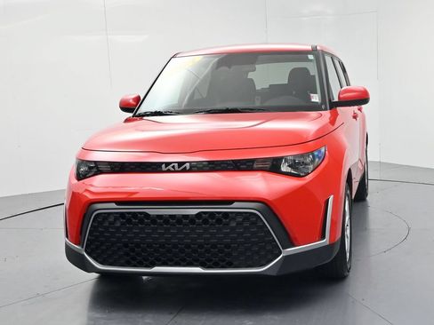 Certified 2024 Kia Soul S FWD image 3