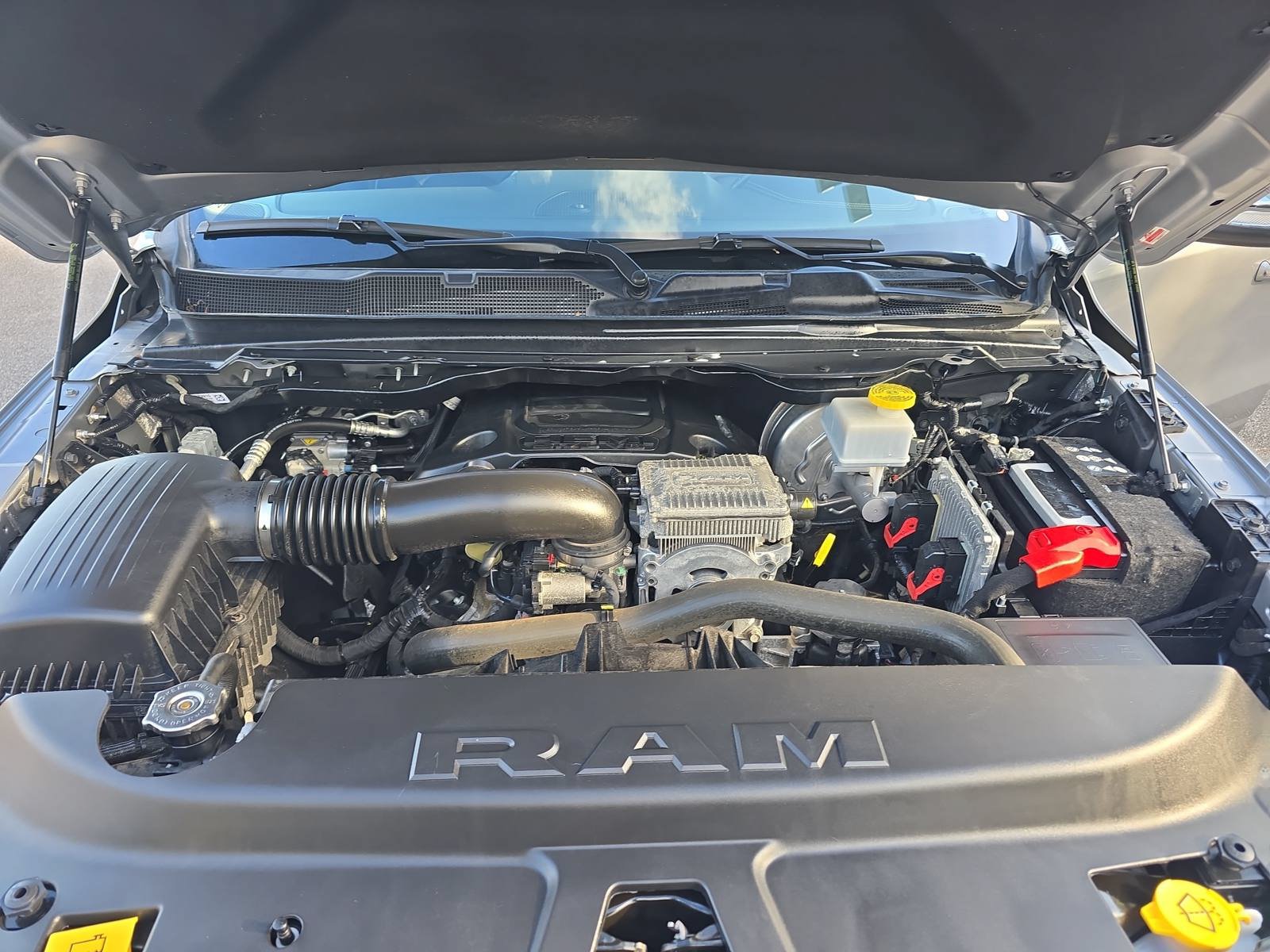 Used 2021 RAM 1500 Laramie AWD/4WD image 31