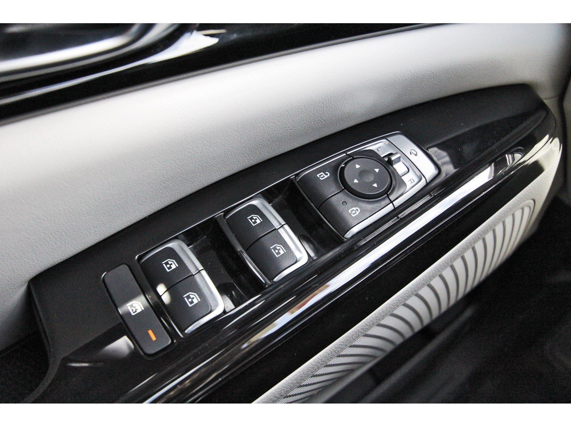Certified 2022 Kia Carnival SX FWD image 24