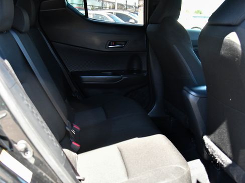 Used 2019 Toyota C-HR LE image 37