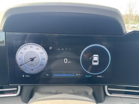 Certified 2024 Hyundai Elantra SEL FWD image 20