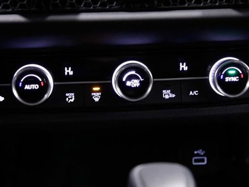 Certified 2024 Honda HR-V EX-L image 30