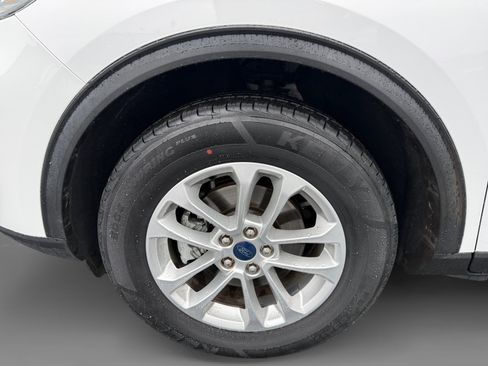 Certified 2022 Ford Escape SE w/ Convenience Package image 9