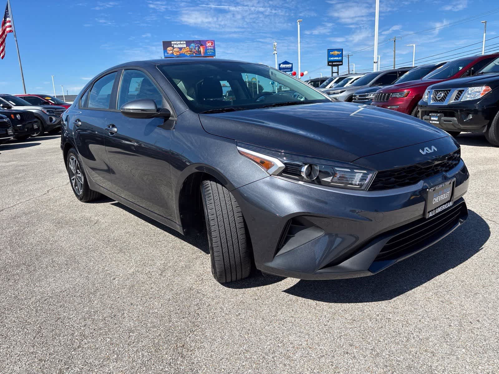 Used 2024 Kia Forte LXS w/ LXS Technology Package FWD image 3