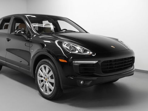 Certified 2015 Porsche Cayenne Diesel AWD/4WD image 9