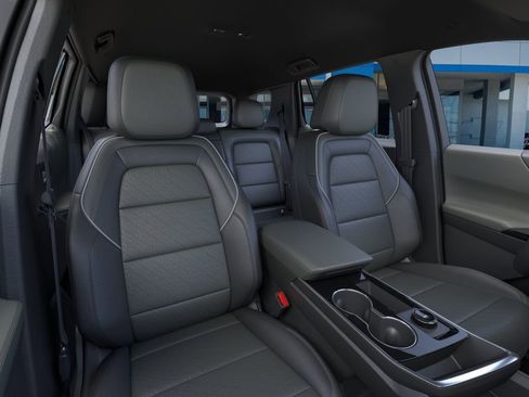 New 2026 Chevrolet Equinox LT w/ Convenience Package II FWD image 16