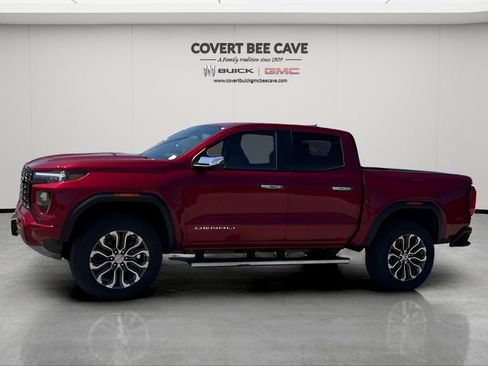 New 2026 GMC Canyon Denali image 4