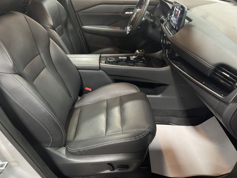 Used 2022 Nissan Rogue SL w/ SL Premium Package image 14